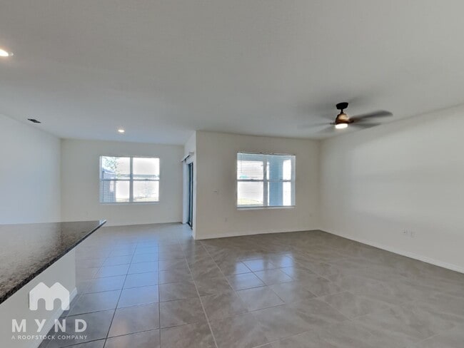 Foto del edificio - 3693 Diving Dove Ln