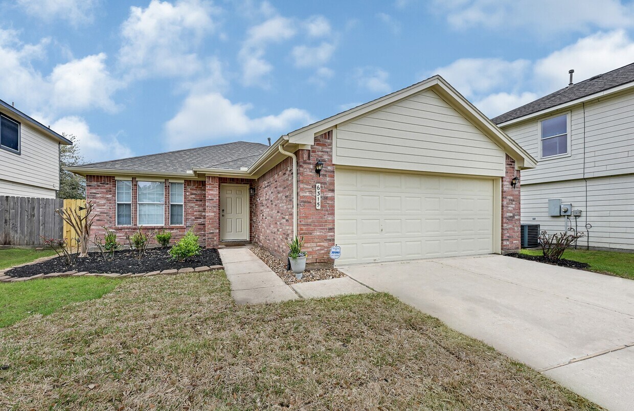 Foto principal - 6315 Hayman Dr