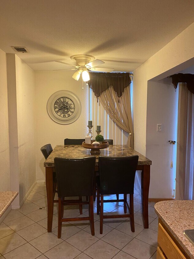 Foto principal - 24A Shrewsbury Green Dr