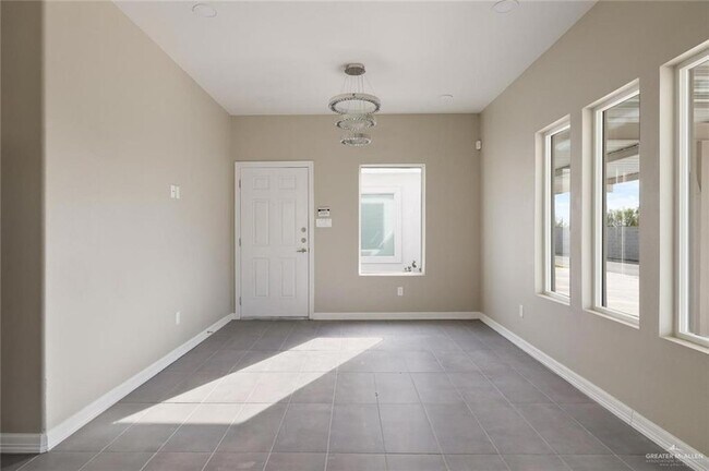 Building Photo - 3309 Frio Ave