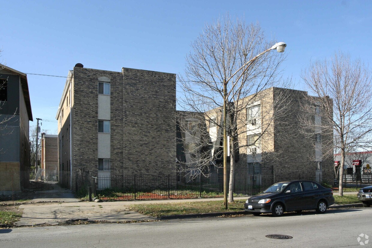 70007002 S Dorchester Ave, Chicago, IL 60637 Apartments in Chicago, IL