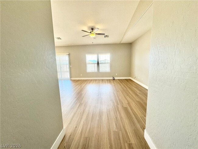 Foto del edificio - 2080 S Highland Ave