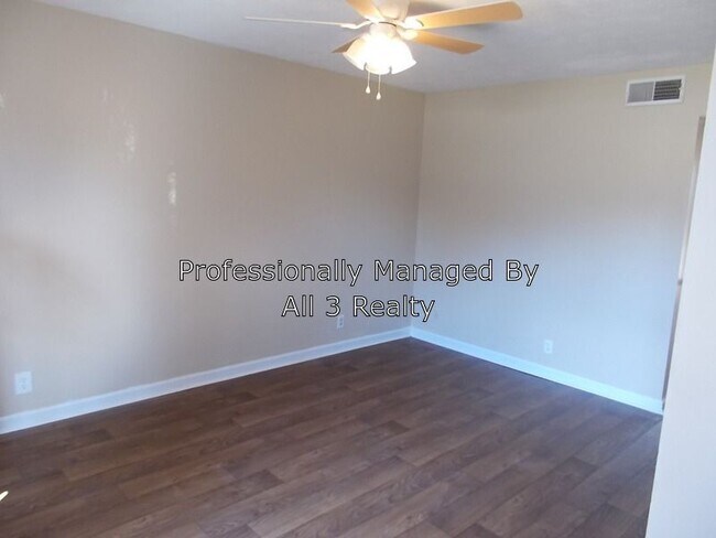 Foto del edificio - 470 S Jeff Davis Dr