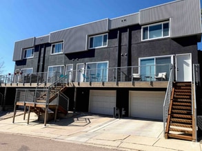 Building Photo - 508 Superior St