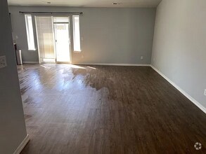 Building Photo - 4904 Sierra Dr