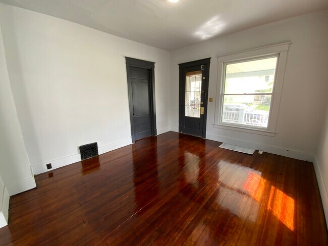 Foto del edificio - 726 Commercial St