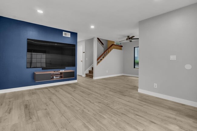 Photo - 3097 W Cheryllyn Ln House