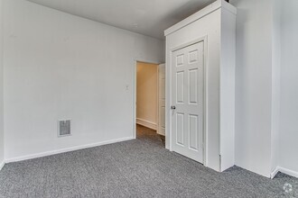 Building Photo - 354 Ophelia St