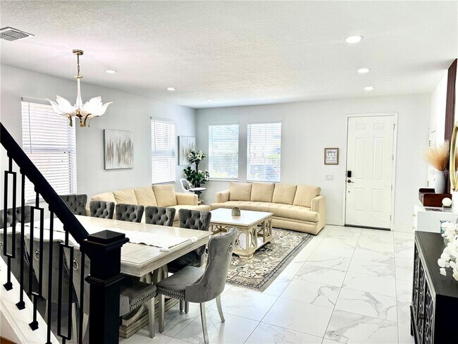 Foto del edificio - 1632 Pine Ridge Dr