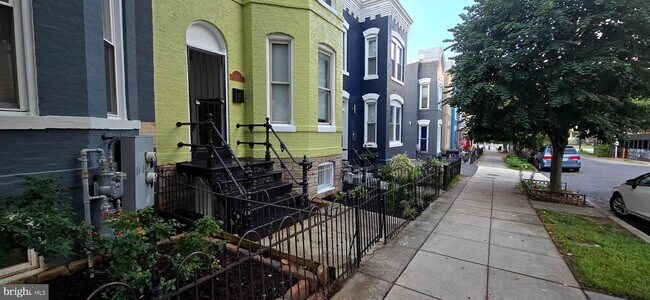 Foto del edificio - 1119 Montello Ave NE