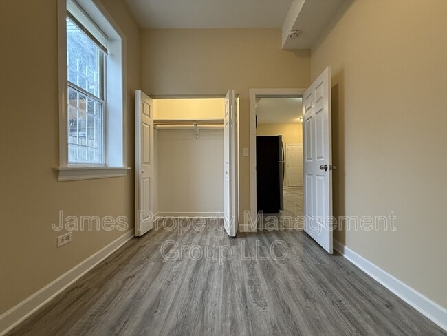 Foto del edificio - 2213 W Washington Blvd