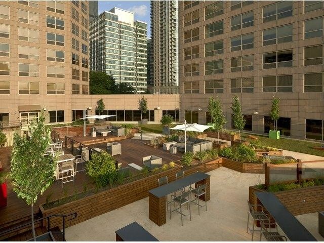 Foto principal - 561 W Madison St