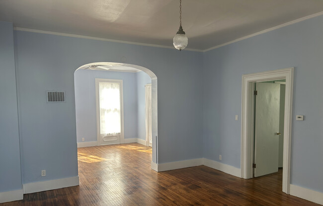 Dining Room - 412 W Call St