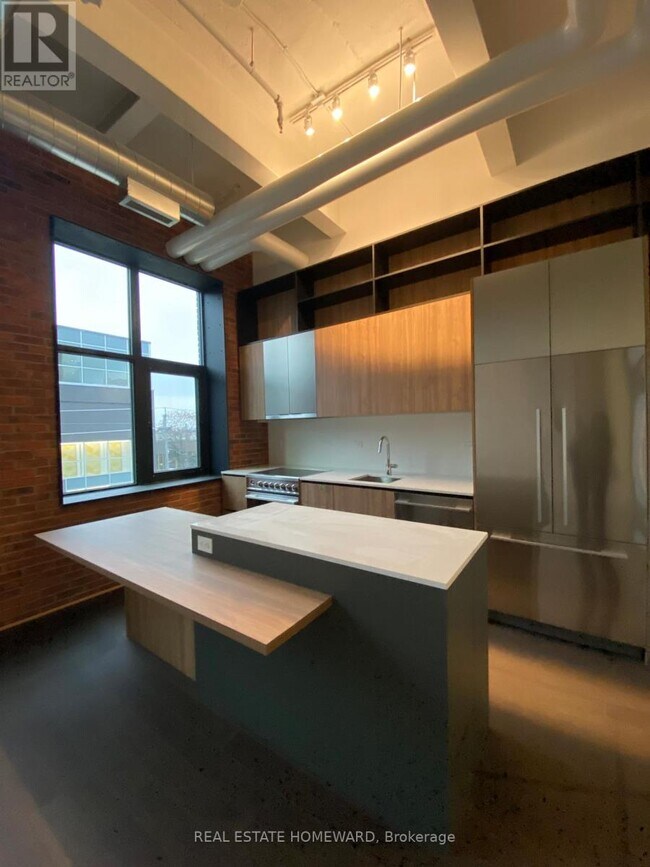Photo du bâtiment - 150 Logan Ave