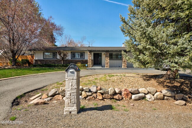 Foto del edificio - 12310 S Hills Dr