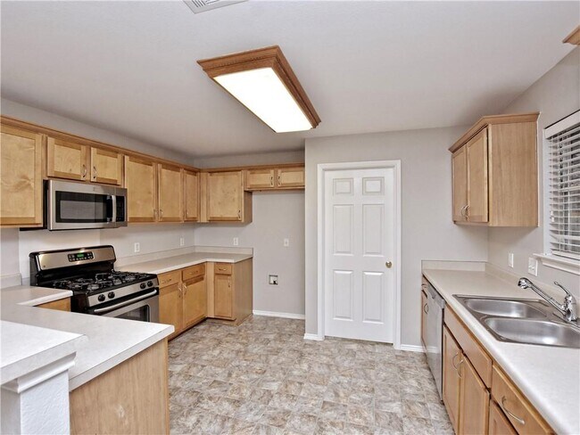 Building Photo - 2701 Turtle River Dr