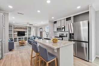 Building Photo - 1616 Swallowtail Dr