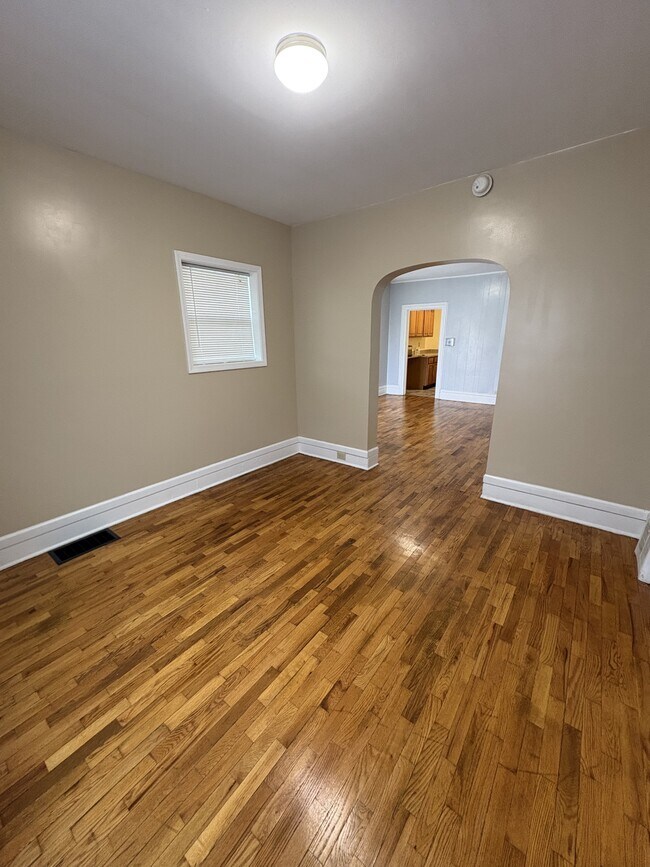 Foto del edificio - 904 Linden Grove Ave