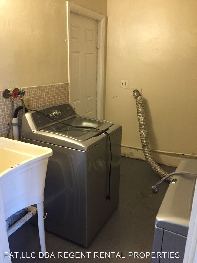 3 br, 1 bath House - 1806 NW 14 AVE photo'