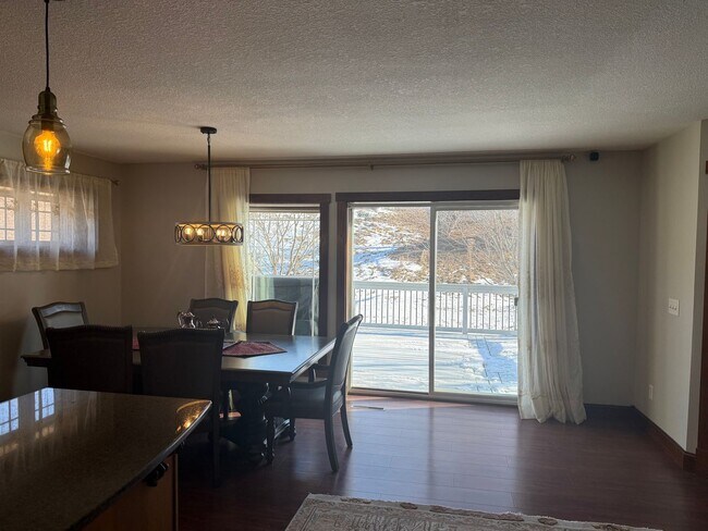 Foto del edificio - 4 Bed | 3 Bath | 2-Car Garage | Pet Friendly | Cobblestone Community -Available May 1st.