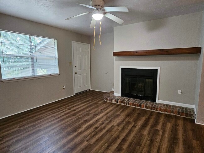 Foto del edificio - 2985 Woodrich Dr