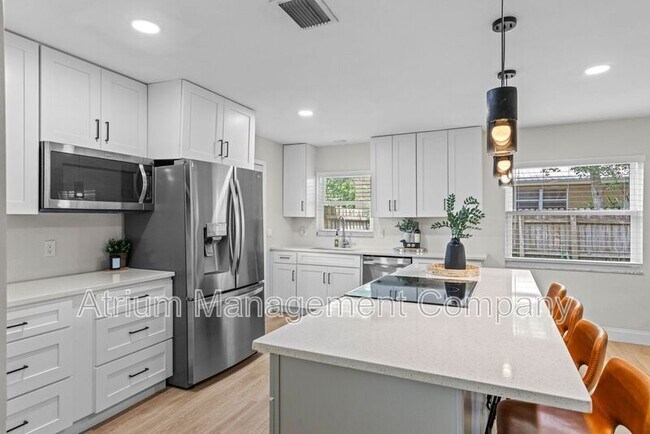 Foto del edificio - 356 Oakhurst St