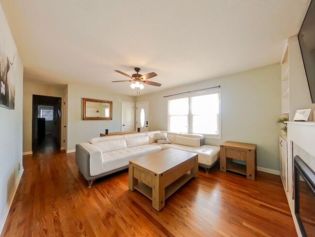 Building Photo - 4 Bedroom Rental in National Hills. Available now!