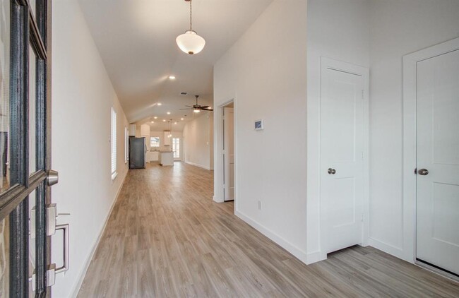 Foto del edificio - 8307 Blue Shell Ln