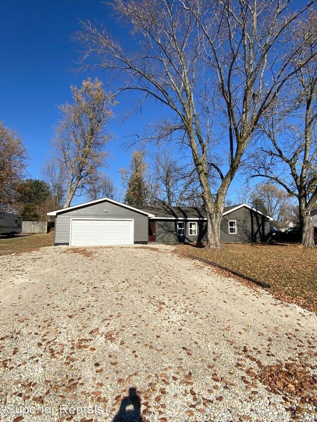 Primary Photo - 3 br, 1 bath House - 305 West George Street