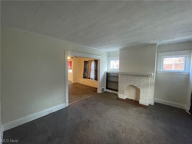 Building Photo - 14205 Idarose Ave