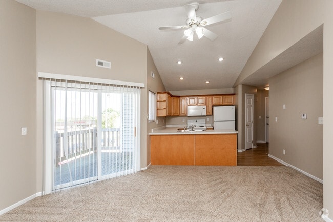 2BR, 2BA - Sandpiper/885 SF - Living Room - Saylorville Lakeside