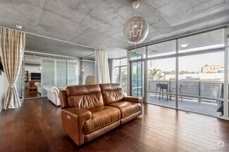 Building Photo - 1080 Park Blvd