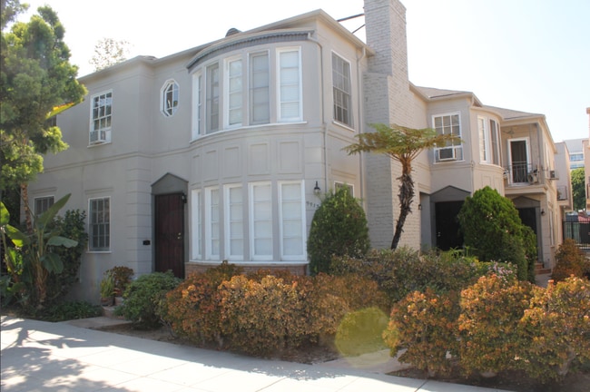 Building Photo - 9913 Durant Dr