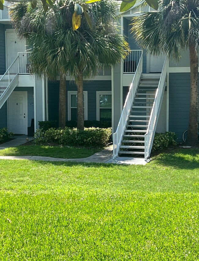 Foto del edificio - 712 Secret Harbor Ln