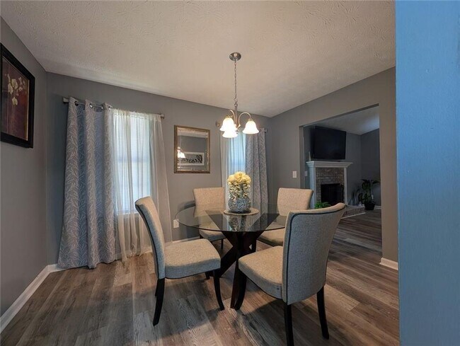 Foto del edificio - 2470 Corner Shoals Dr