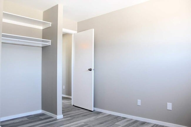 Building Photo - Camino Manor Apartments
