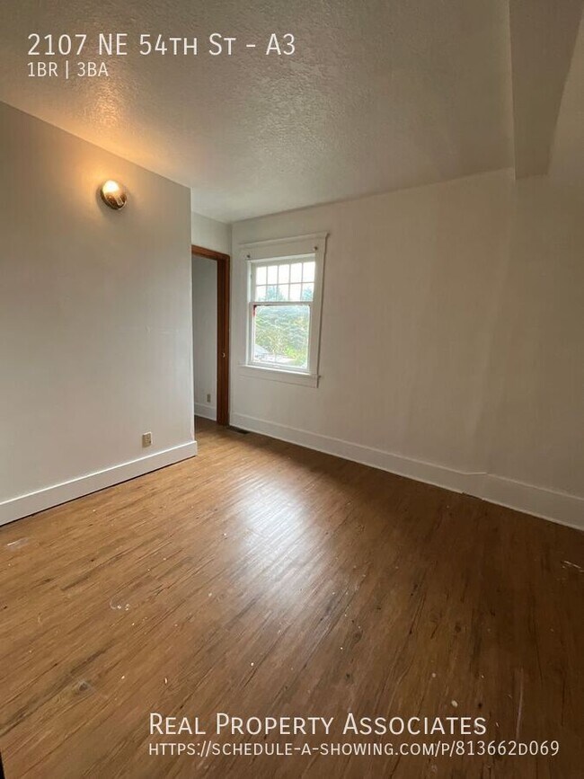 Foto del edificio - 2107 NE 54th St