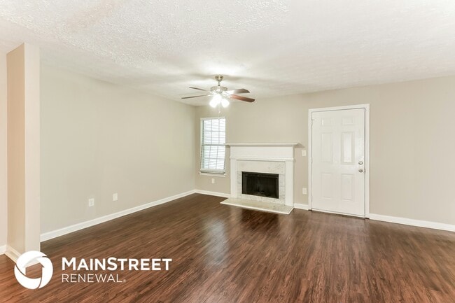 Foto del edificio - 5963 Sherwood Trace