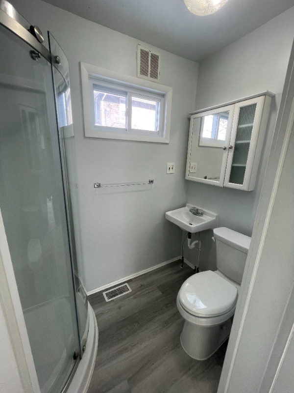 Foto del edificio - 221 N Davison St