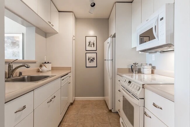 Photo - 300 3rd St Apartment