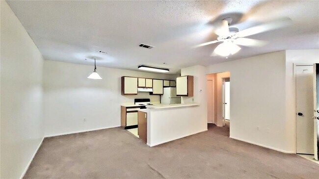 Foto del edificio - 623 Dory Ln
