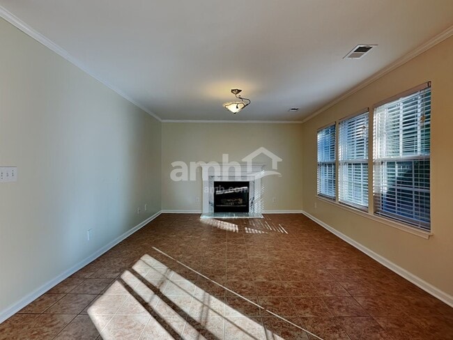 Building Photo - 325 Windsong Dr