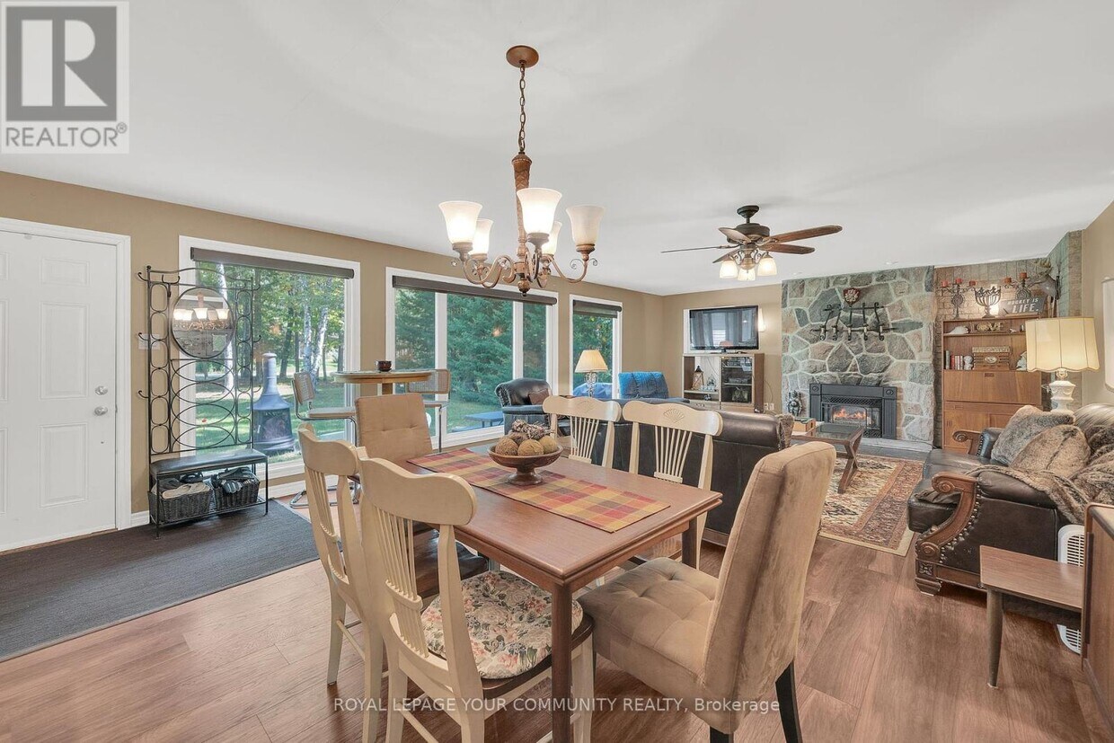 Photo principale - 70 39th St N
