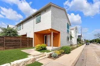 Building Photo - 1028 Bastion Ct