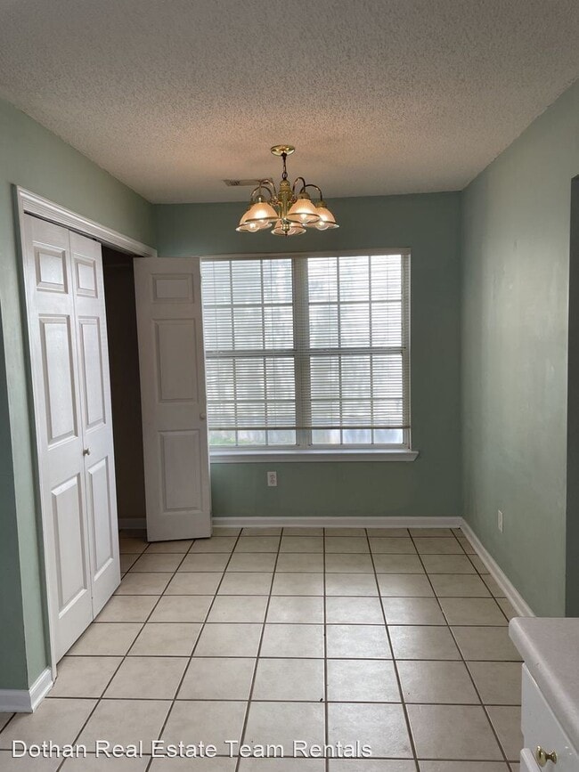 Building Photo - 3 br, 2.5 bath House - 132 Cove Lane