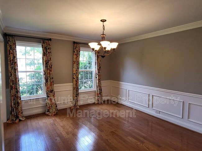Building Photo - 2551 Tanager Ct NE