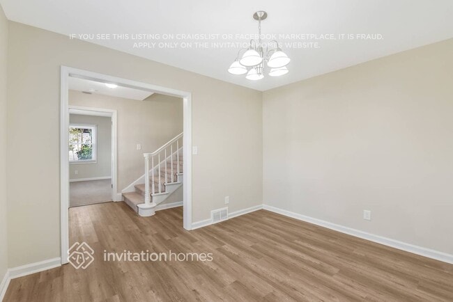 Building Photo - 3332 Bonneville Dr