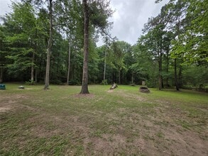 Building Photo - 21683 White Oak Dr