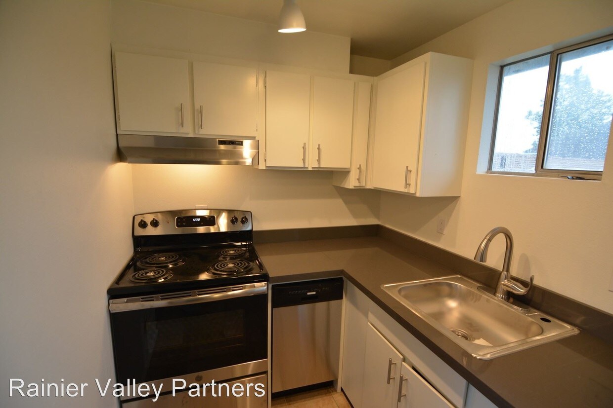 Foto principal - 6111 Rainier Ave S