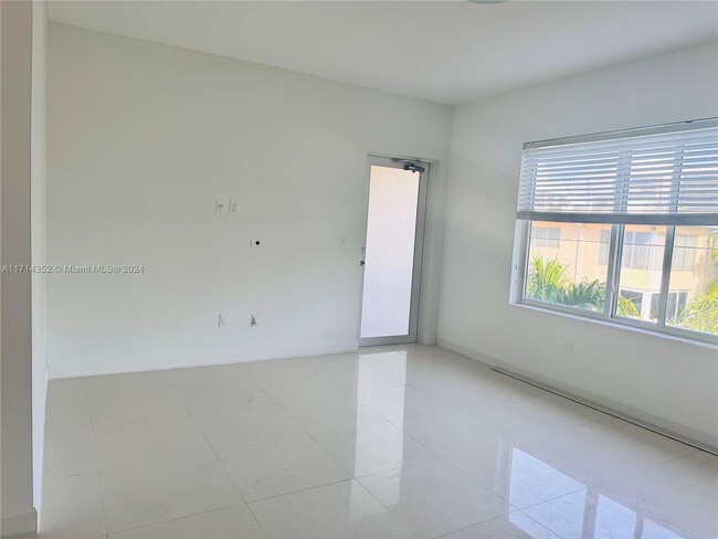 Foto del edificio - 1029 94th St